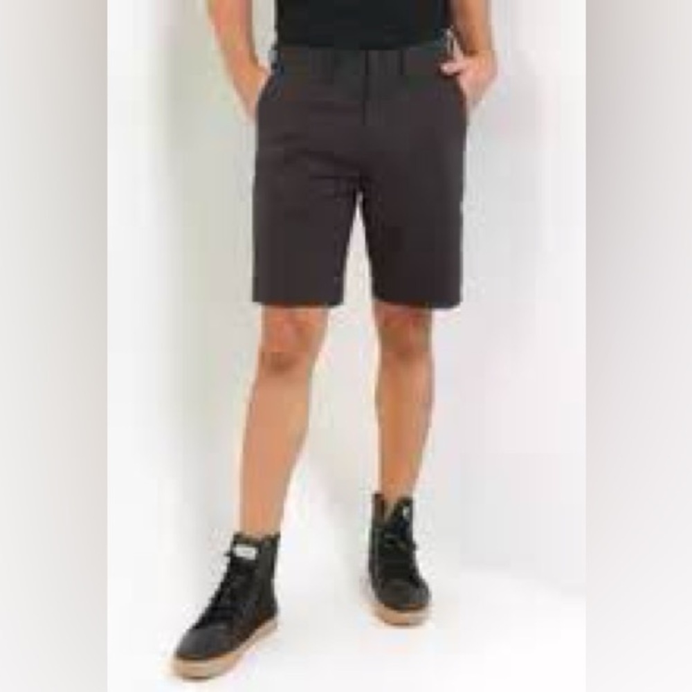 Billabong men’s chino flat front shorts black/grey color size 36